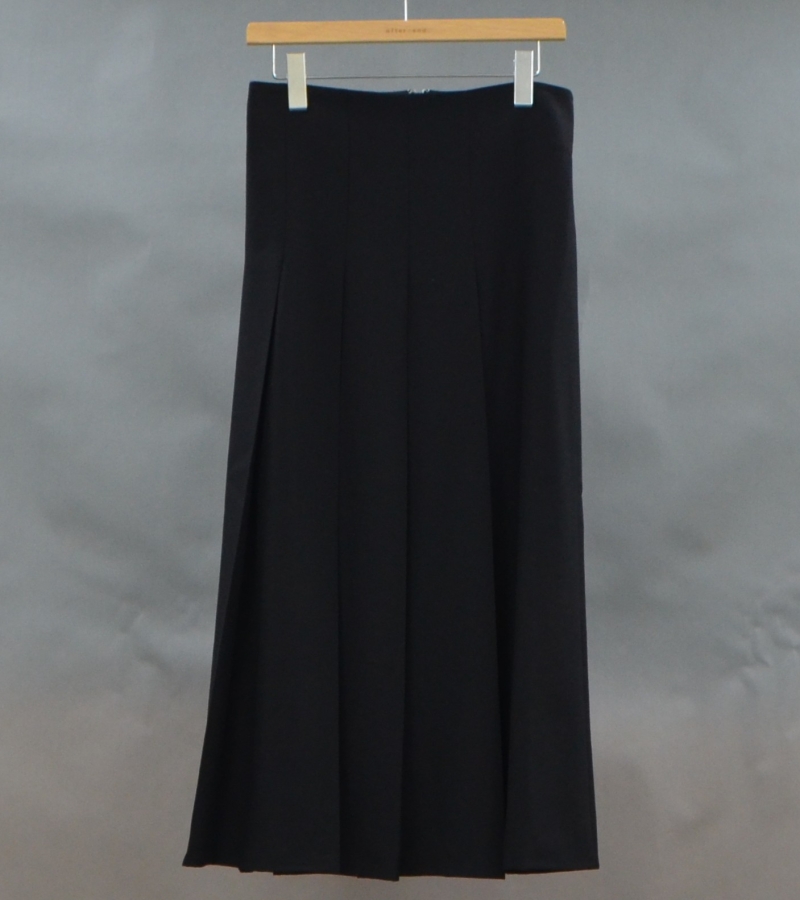 FUSE SKIRT IN BLACK